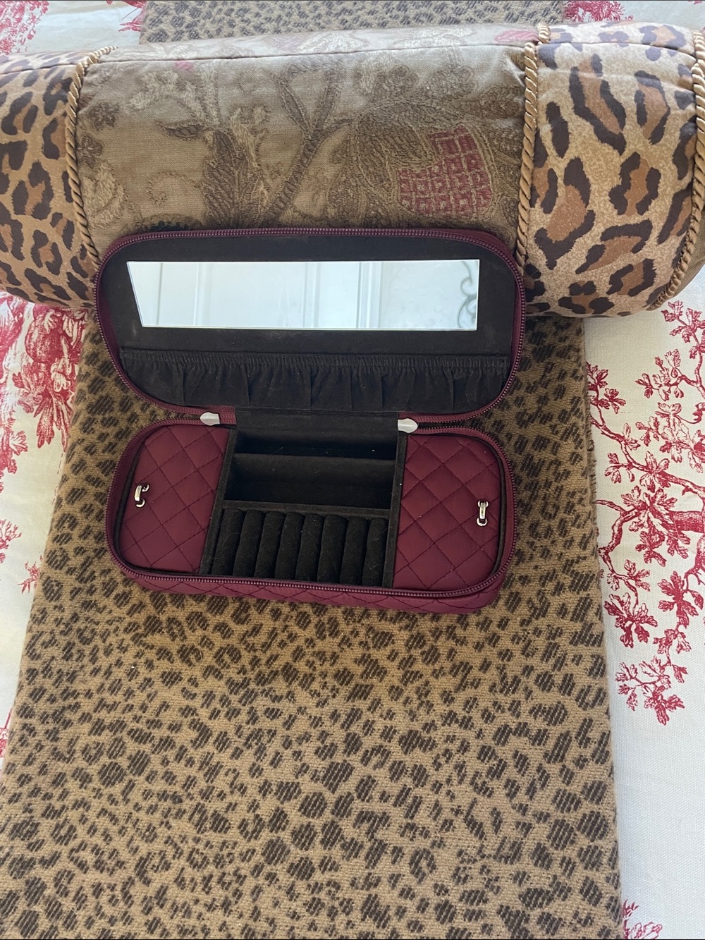 Compact Quilted Travel Jewelry Case - Burgundy